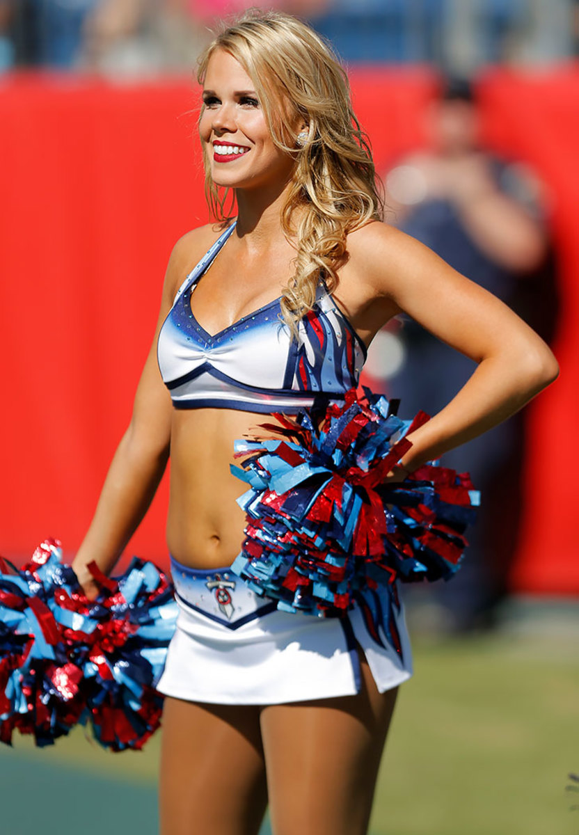 Tennessee-Titans-cheerleaders-DBF10231611_Colts_at_Titans.jpg