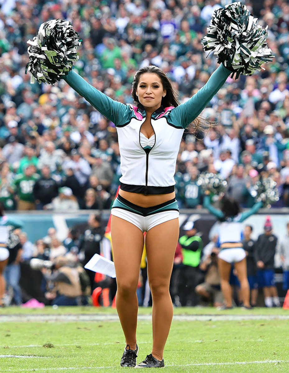 Philadelphia-Eagles-cheerleaders-DHW161023108Vikings_at_Eagles.jpg
