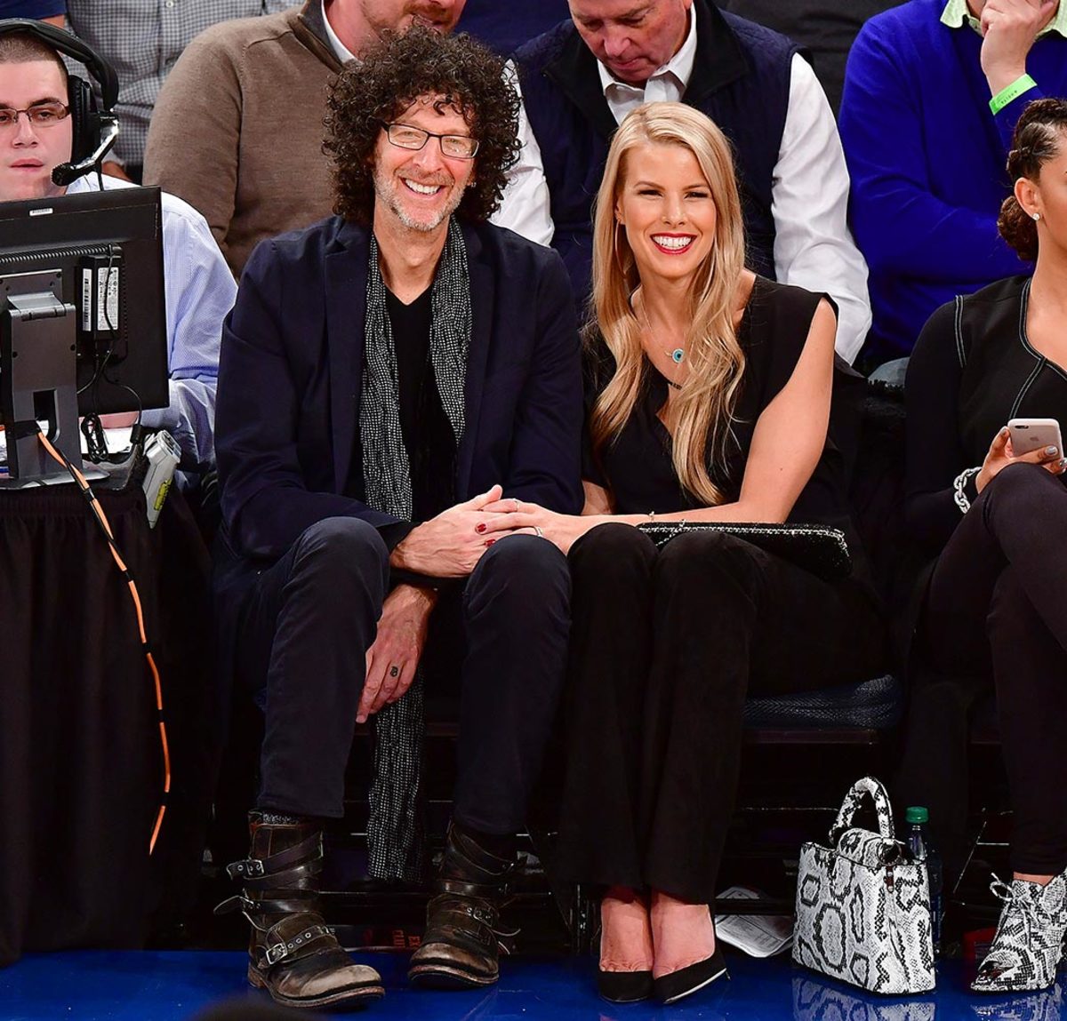 2016-1207-Howard-Stern-Beth-Ostrosky.jpg