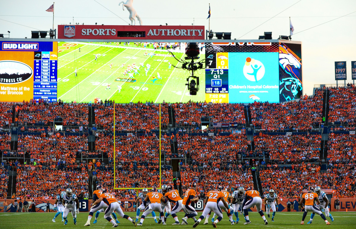 The big stage of the season-opening Super Bowl rematch did not faze Siemian, who completed 69 percent of his passes in a 21-20 Denver win.