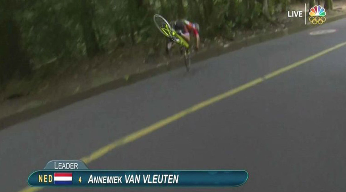 van-vleuten-crash.jpg