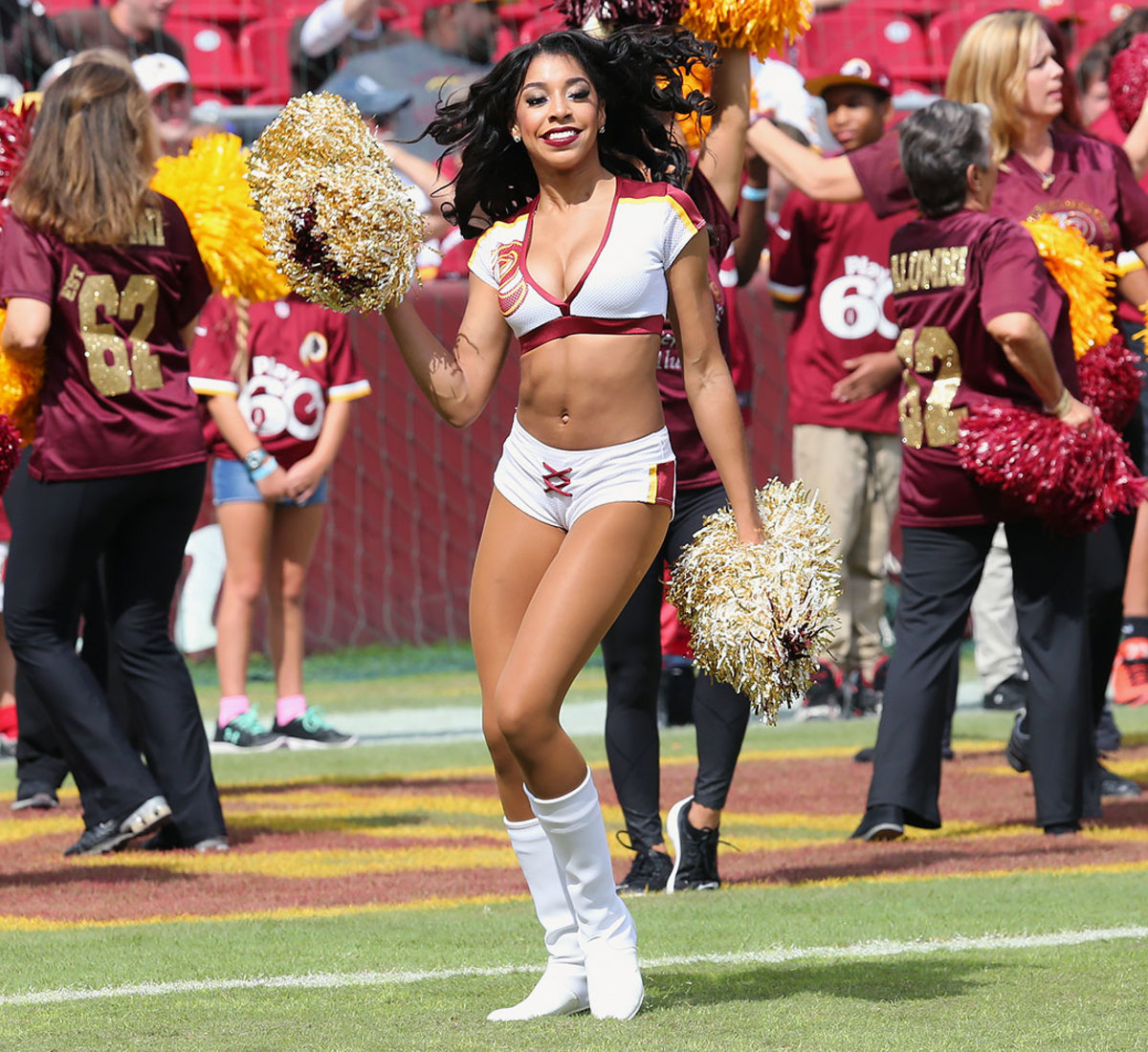 Washington-Redskins-cheerleaders-BEA_3843A.jpg