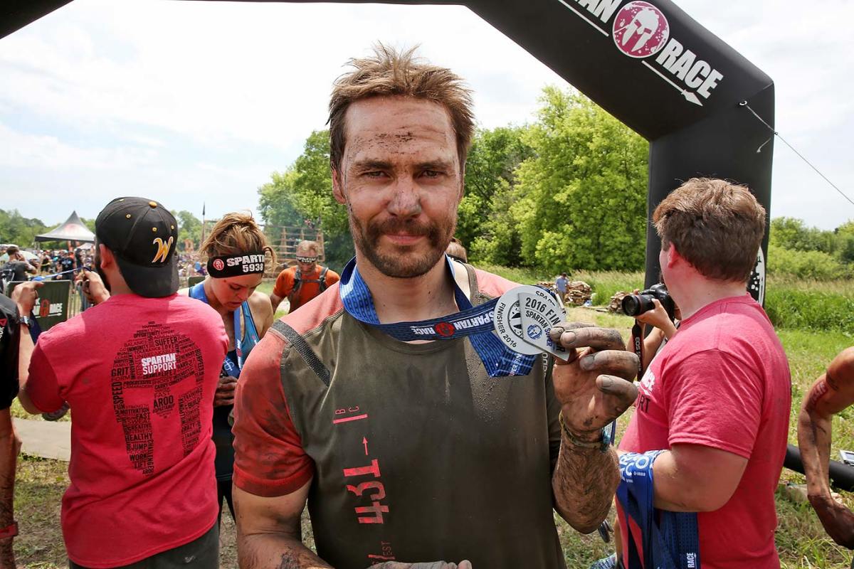 Friday-Night-Lights-for-Spartan-Race-Taylor-Kitsch-539531760_master.jpg