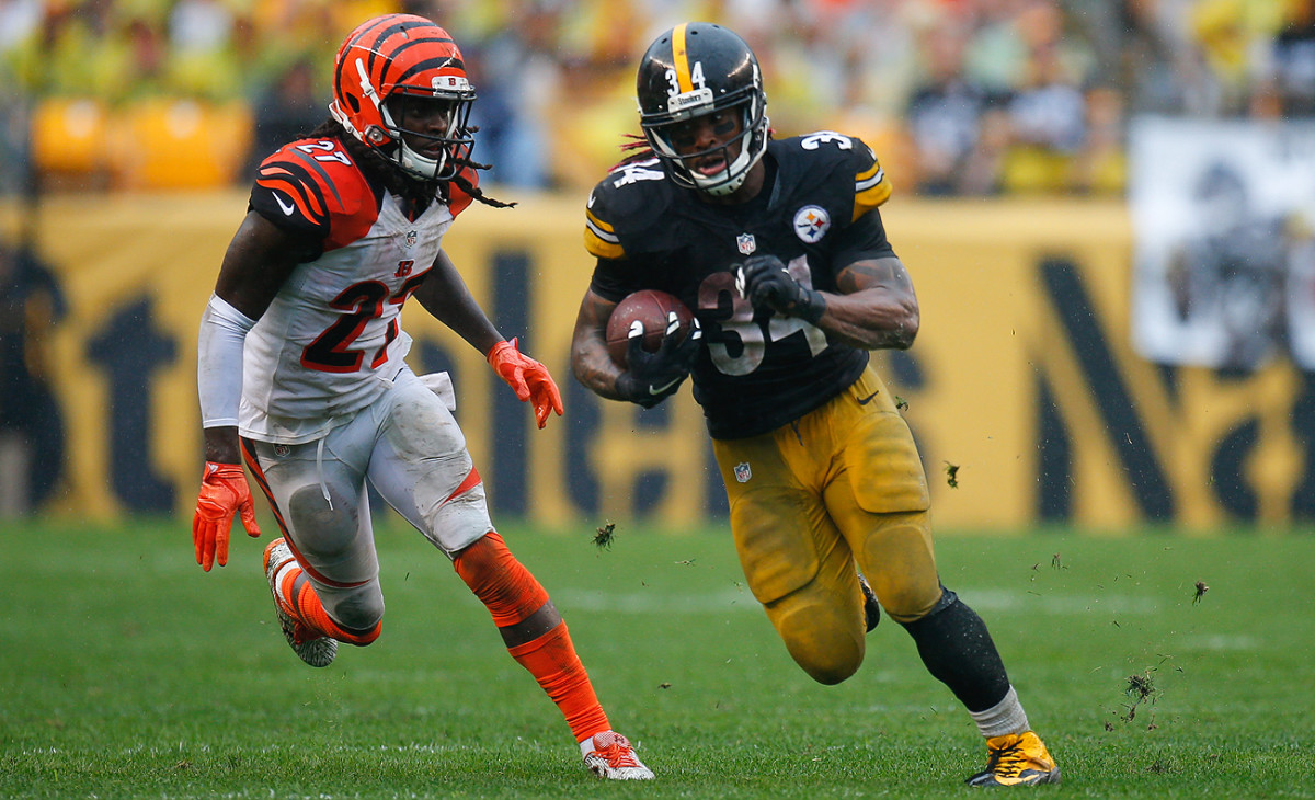 DeAngelo Williams carried the ball 32 times for 94 yards and caught four passes for 38 yards and a touchdown Sunday.