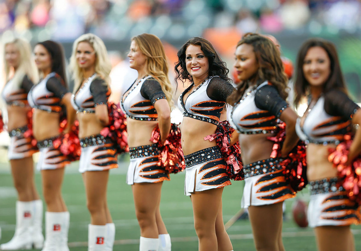 Cincinnati-Bengals-Ben-Gals-cheerleaders-AP_639906182757.jpg