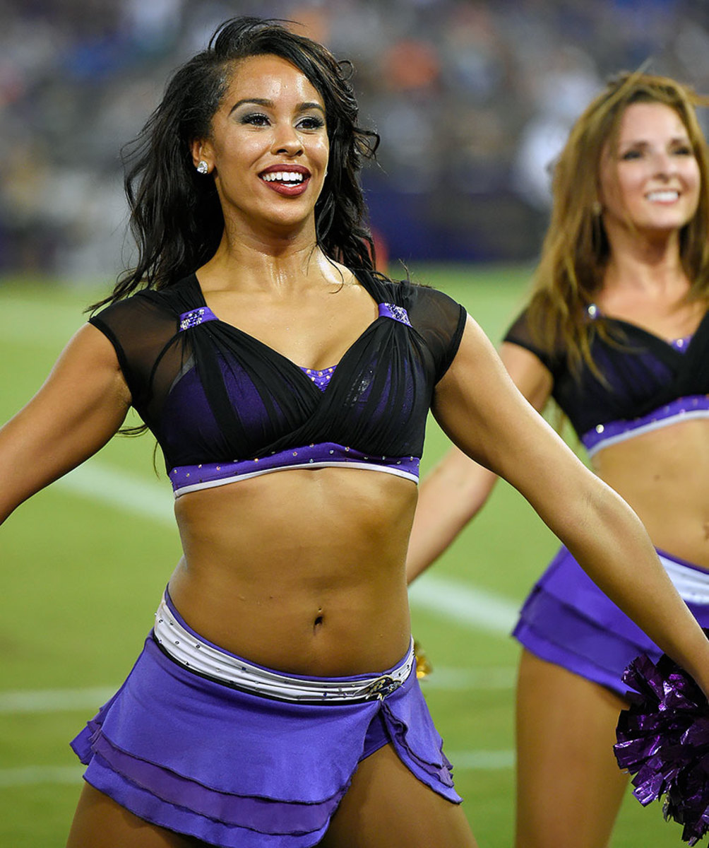 Baltimore-Ravens-cheerleaders-AP_840800049751.jpg