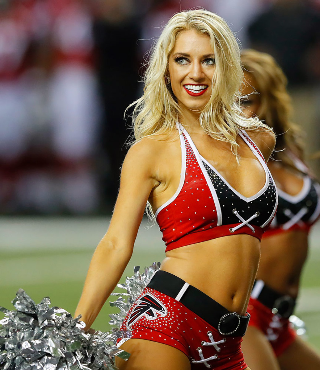Atlanta-Falcons-cheerleaders-GettyImages-588639532_master.jpg