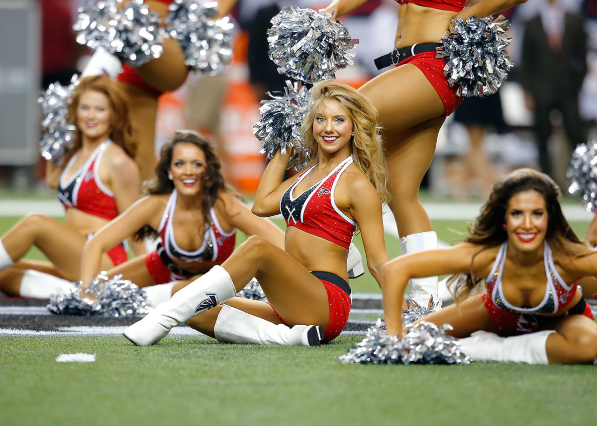 Atlanta-Falcons-cheerleaders-488160811_1011_Redskins_at_Falcons.jpg