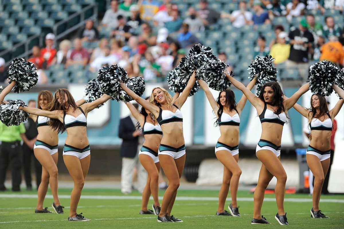 Philadelphia-Eagles-cheerleaders-AP_583949572985.jpg