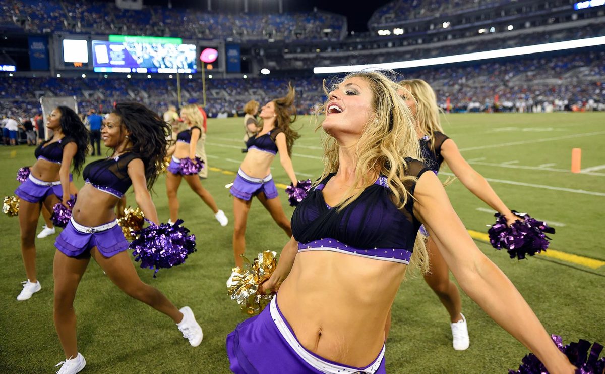 Baltimore-Ravens-cheerleaders-AP_318656698176.jpg
