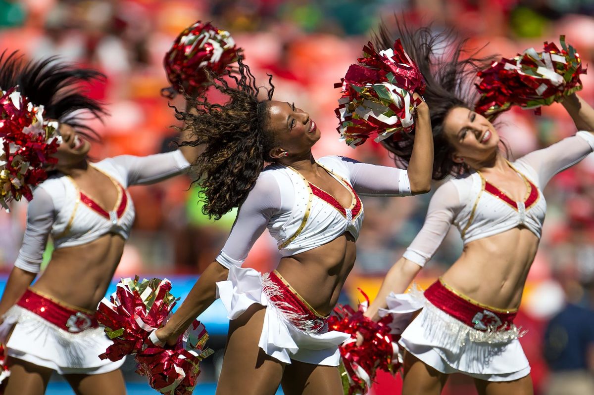 Kansas-City-Chiefs-cheerleaders-CBG1608130073_Seahawks_v_Chiefs.jpg
