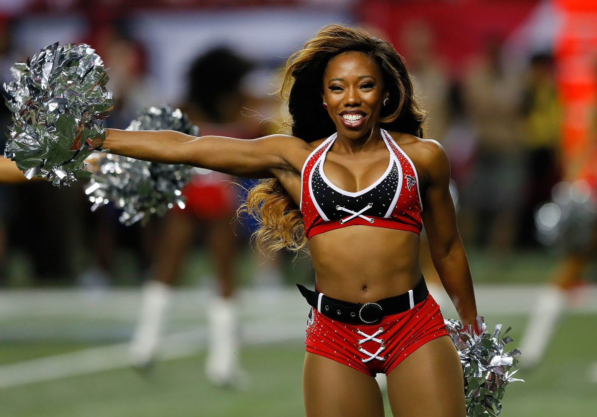 Atlanta-Falcons-cheerleaders-GettyImages-588639520_master.jpg