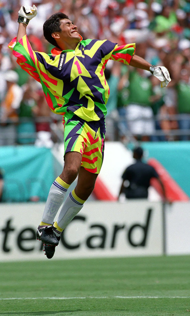 1994-0624-Jorge-Campos-Mexican-National-Team-uniform.jpg