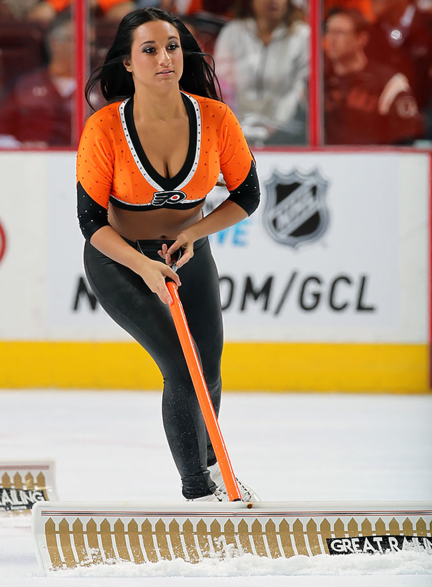 Philadelphia-Flyers-Ice-Girls-GettyImages-493287086_master.jpg