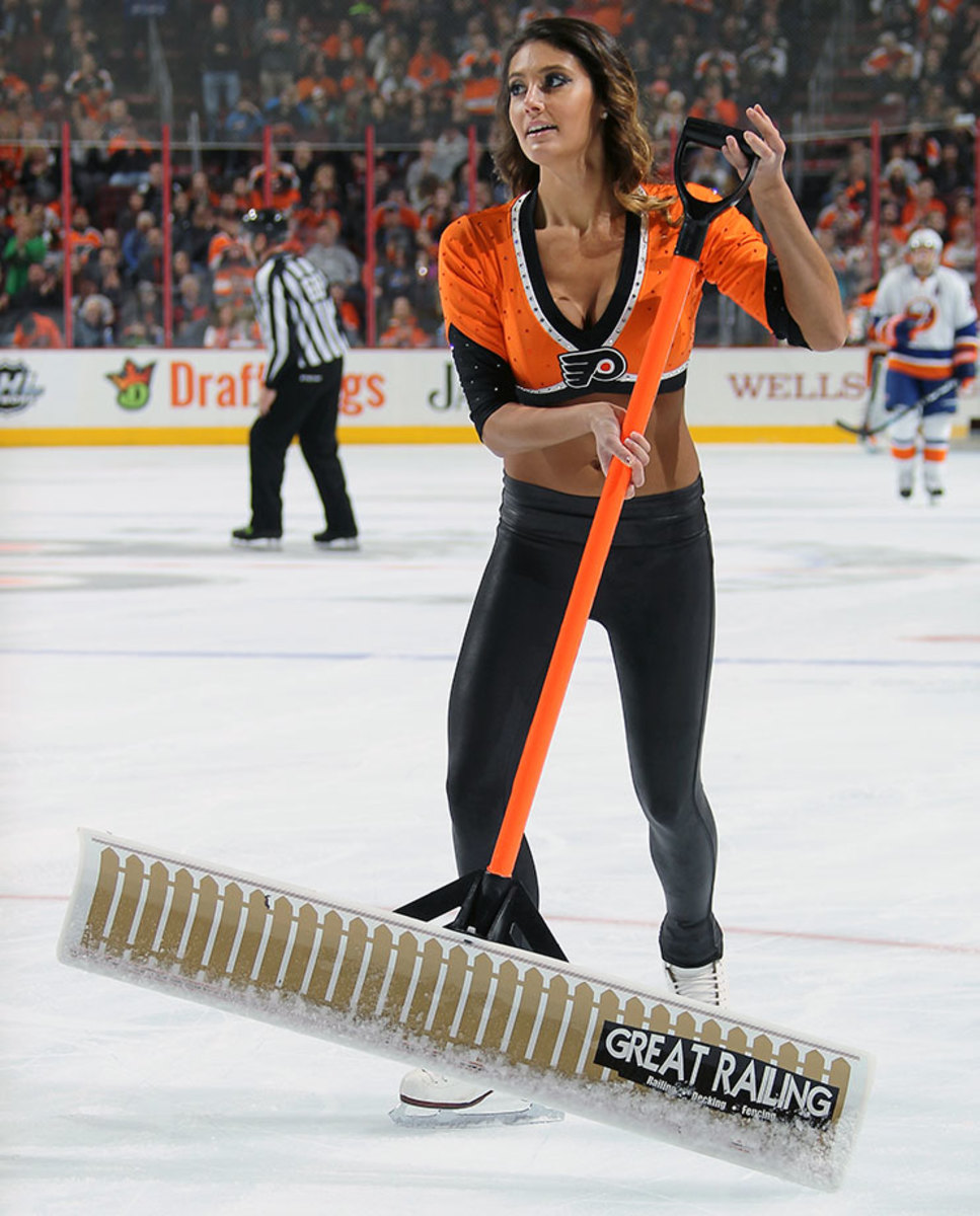 Philadelphia-Flyers-Ice-Girls-GettyImages-504677438_master.jpg