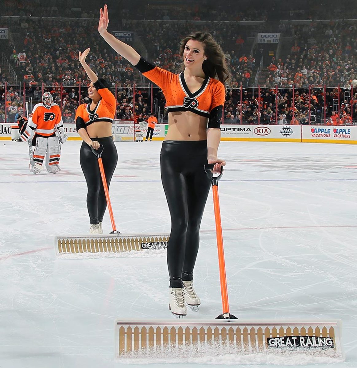 Philadelphia-Flyers-Ice-Girls-GettyImages-507922012_master.jpg