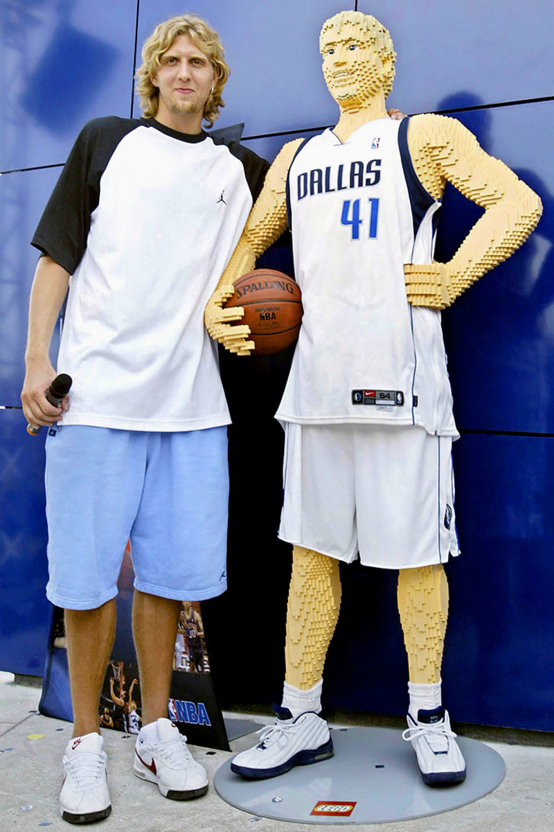 2003-0805-Dirk-Nowitzki-LEGO.jpg