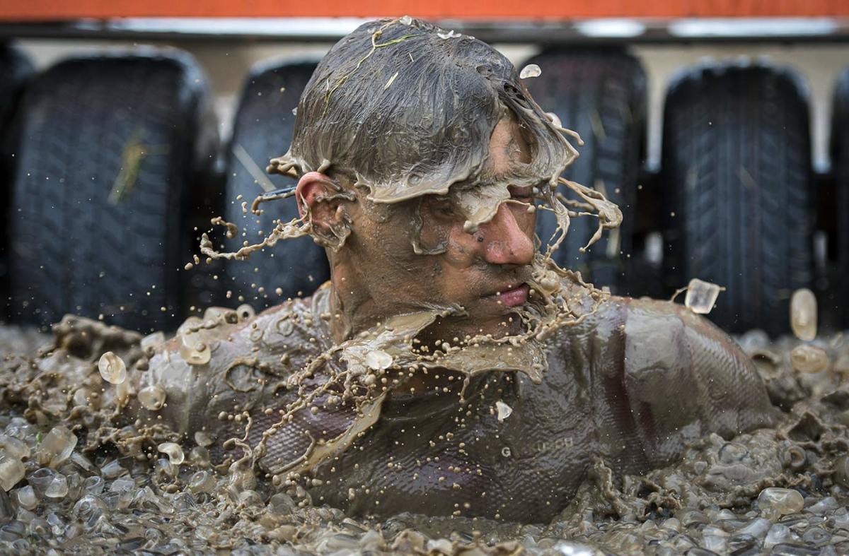 2014-Tough-Mudder-London-457888340.jpg