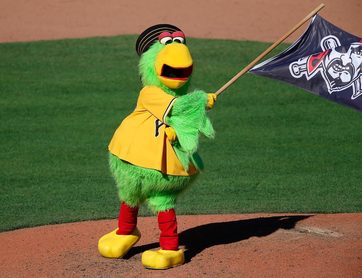 Pittsburgh-Pirates-mascot-Pirate-Parrot.jpg
