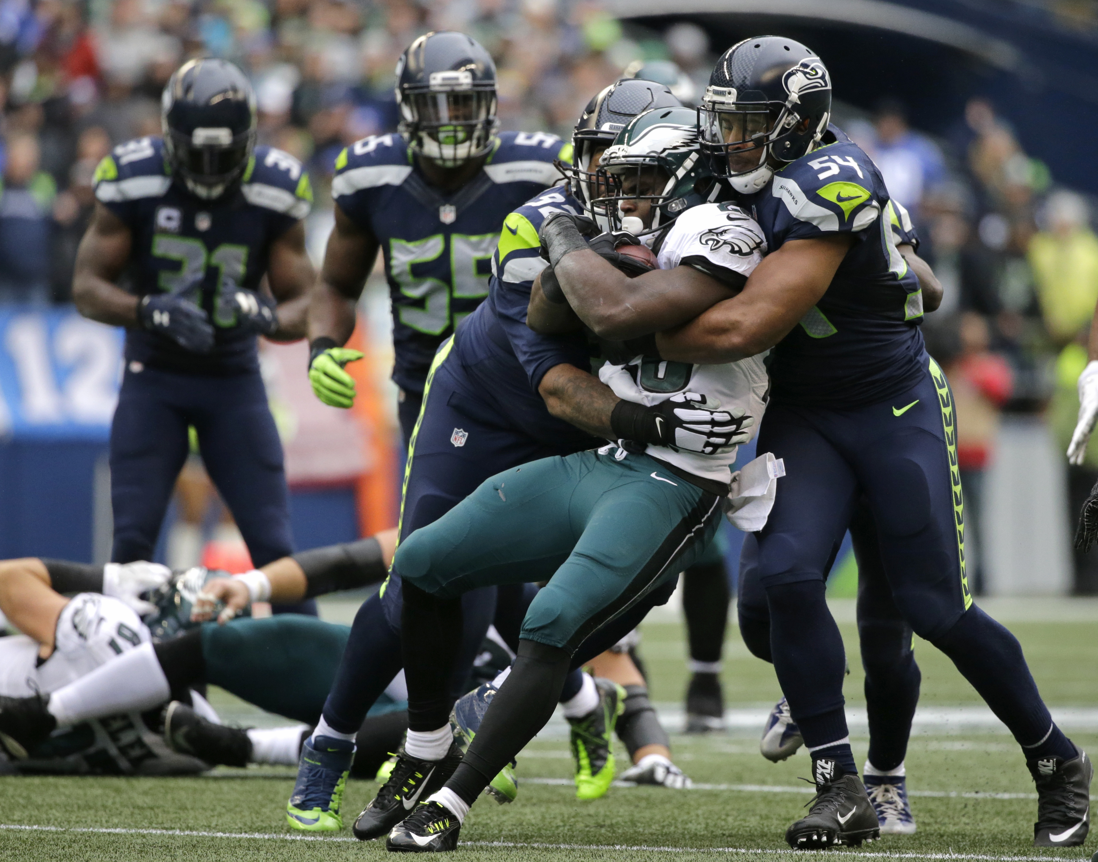 Seattle's Bobby Wagner thriving as NFL leader in tackles Sports