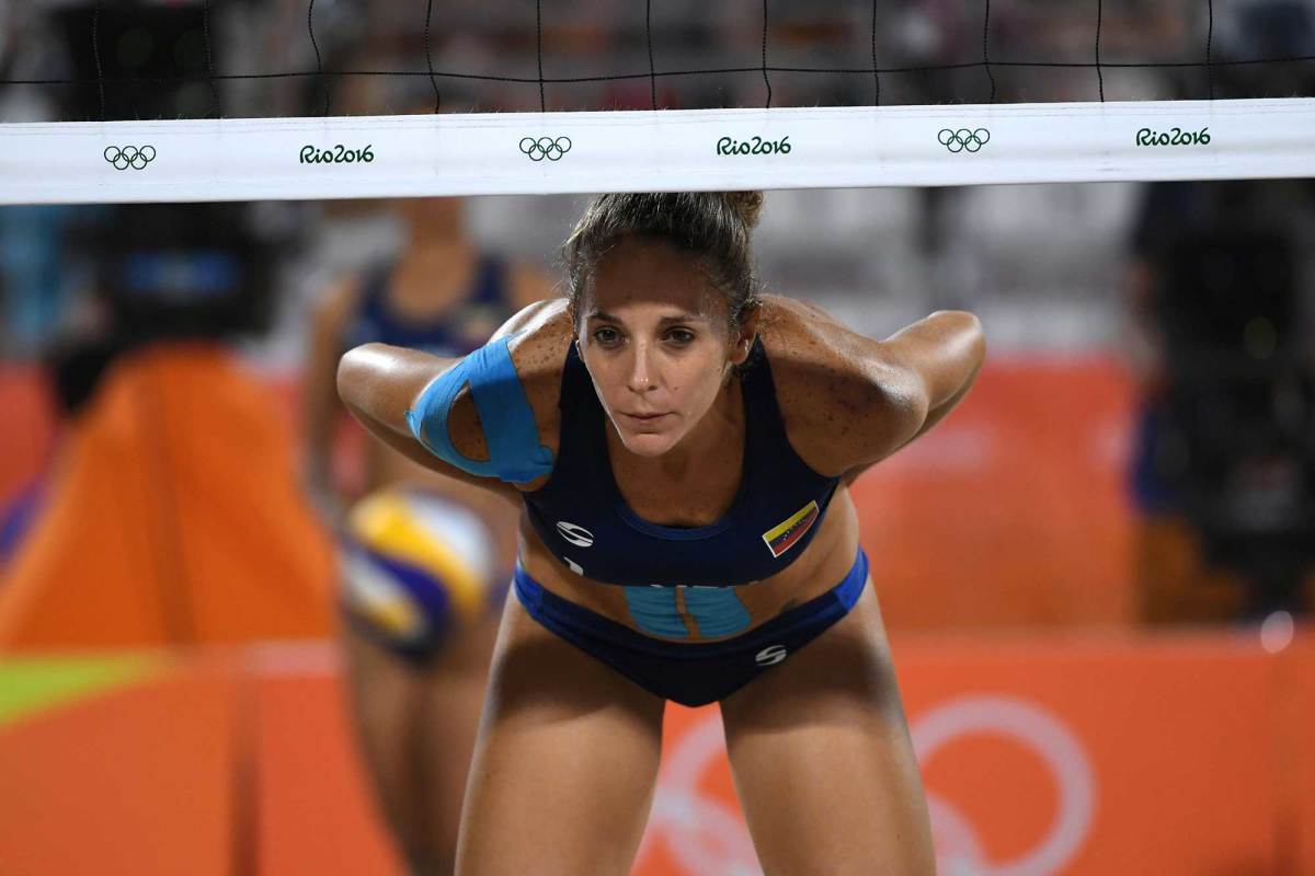 Womens-beach-volleyball-pictures-2016-rio-olympics-14.jpg