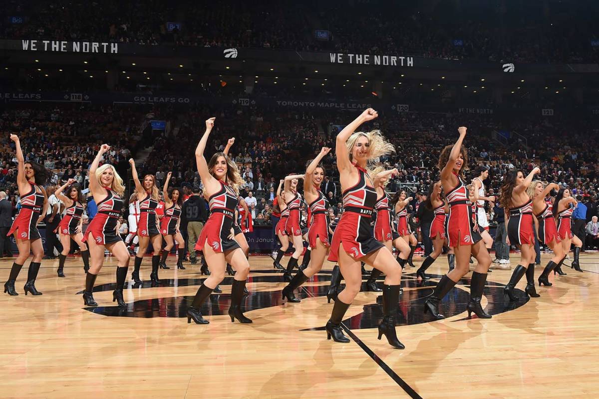 Toronto-Raptors-Dance-Pak-506978262.jpg