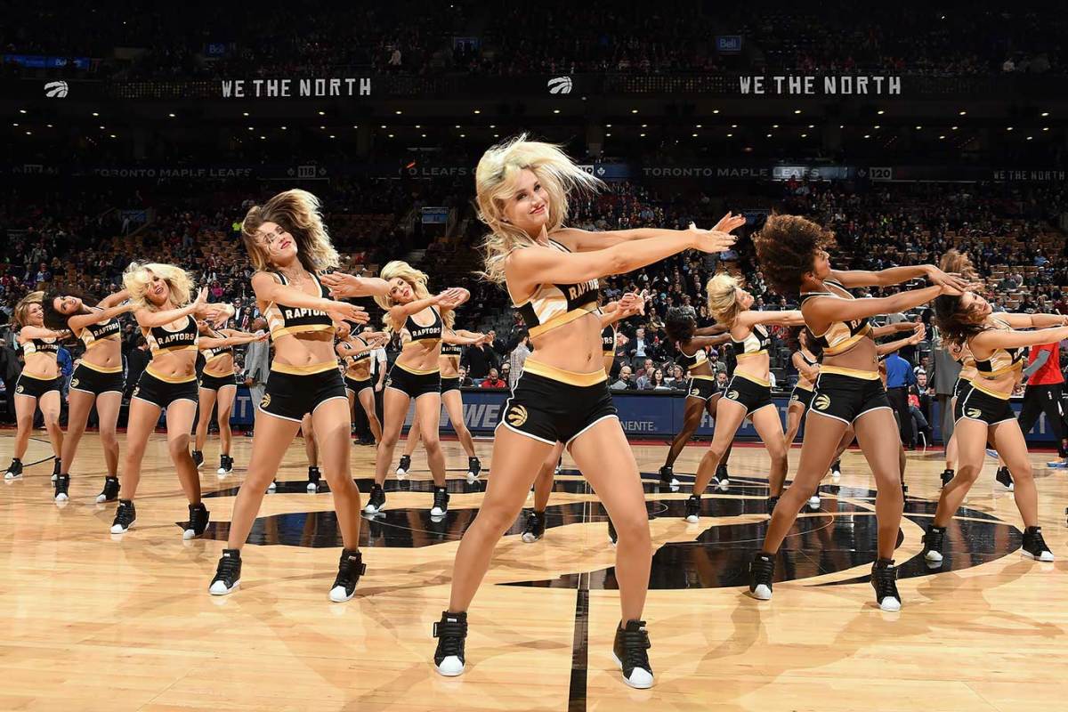 Toronto-Raptors-Dance-Pak-507336916.jpg