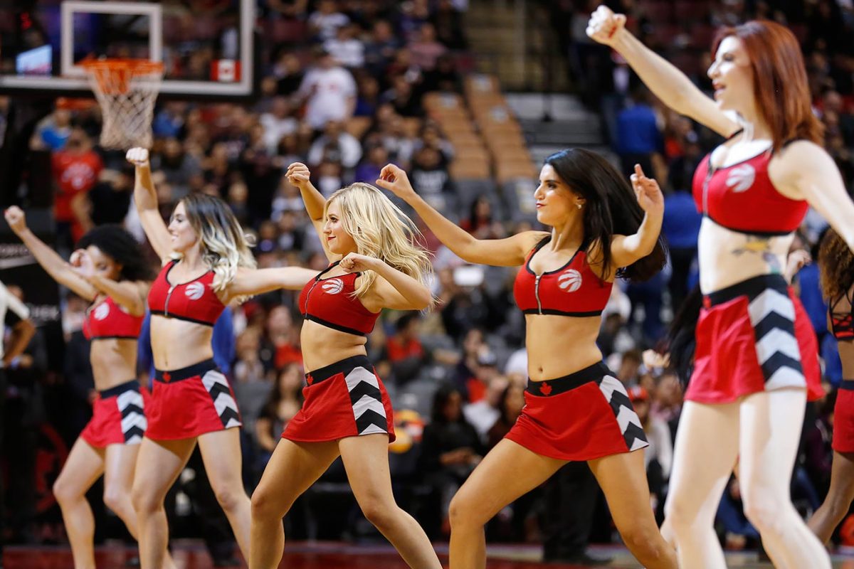 Toronto-Raptors-Dance-Pak-GettyImages-495297344_master.jpg