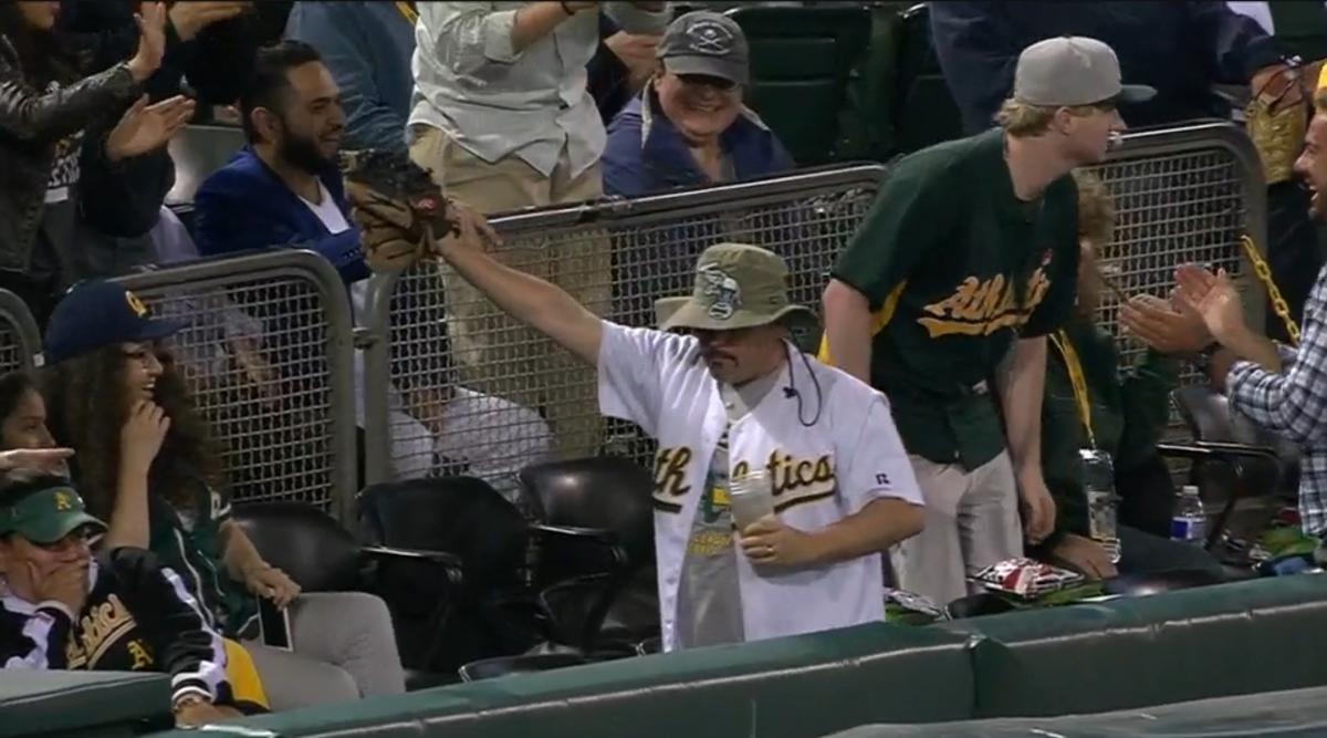 Oakland A's fan steals beer going for foul ball (video) Sports