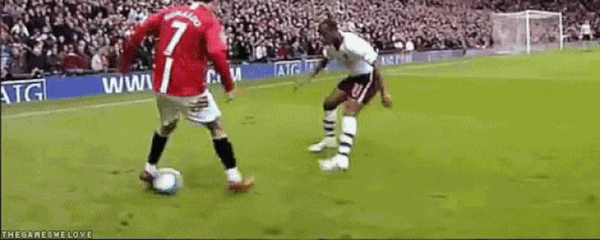 cristiano-ronaldo-ball-handling-gif.gif