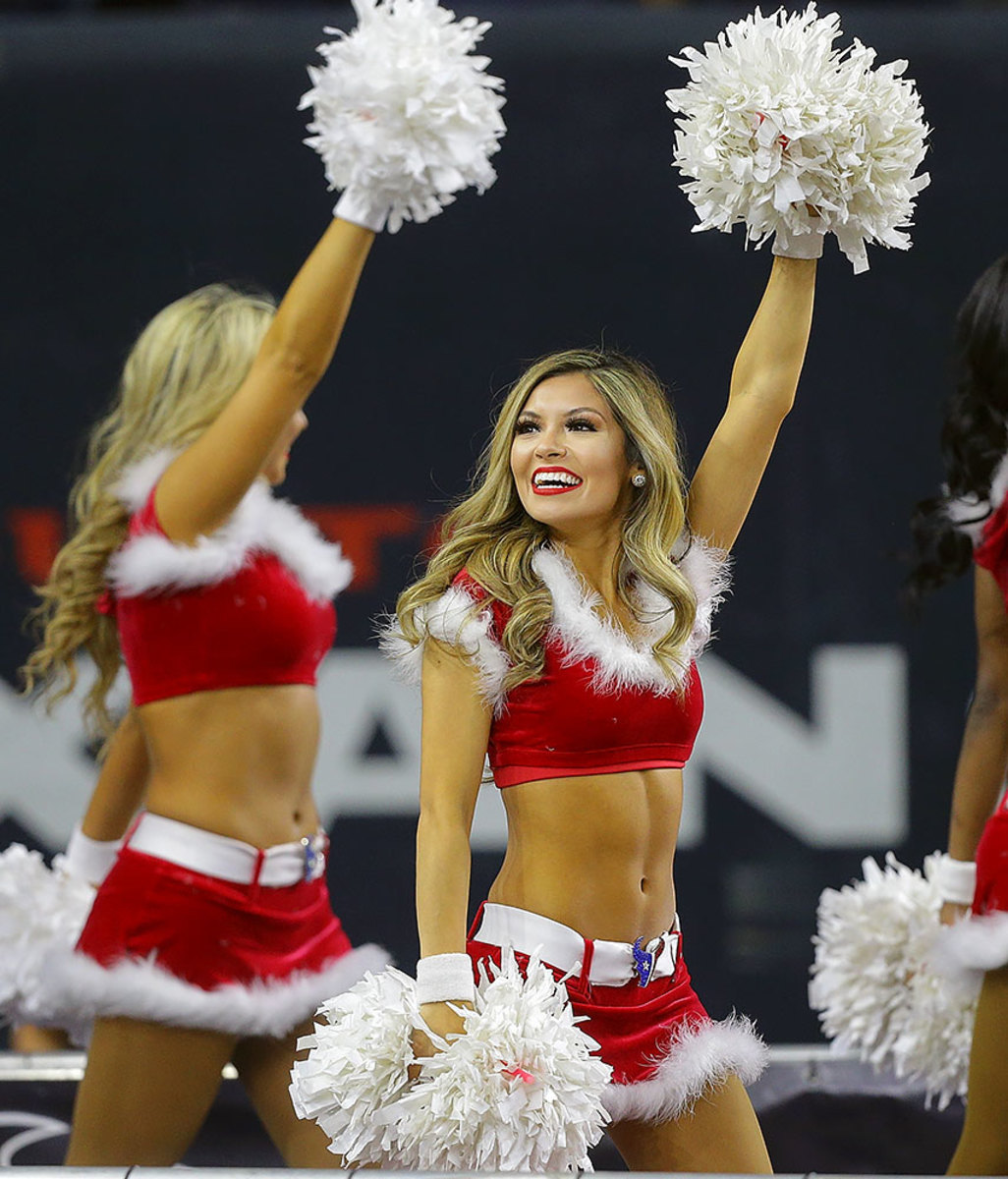 Houston-Texan-cheerleaders-GettyImages-636779388_master.jpg