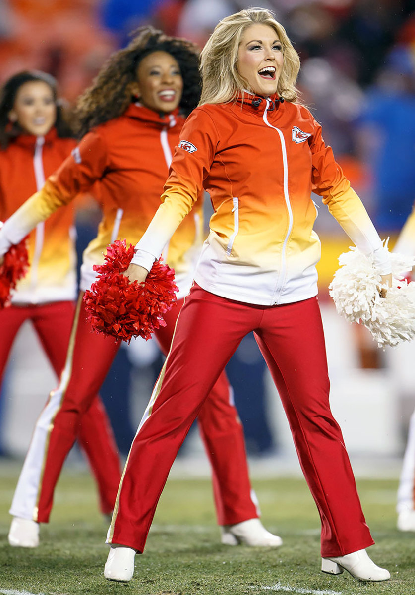 Kansas-City-Chiefs-cheerleaders-GettyImages-630560668_master.jpg