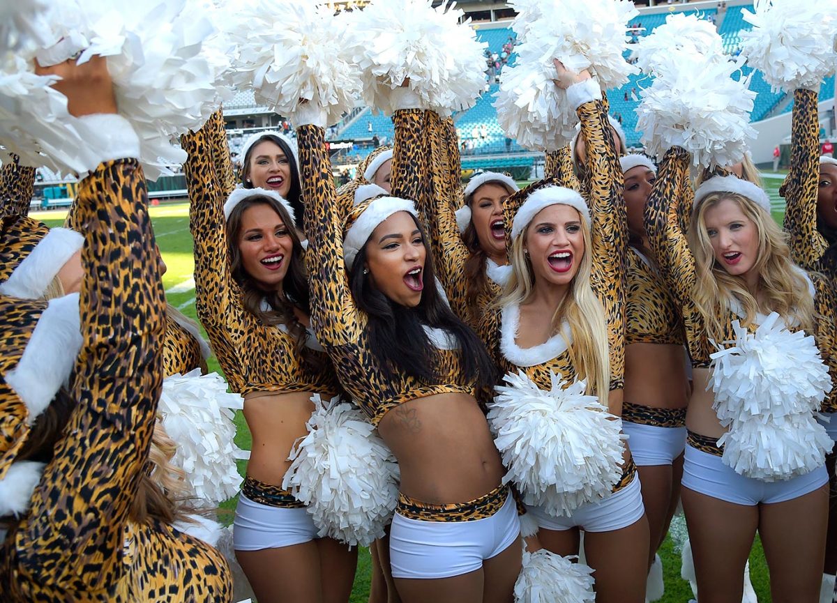 Jacksonville-Jaguars-The-ROAR-cheerleaders-AP_16359807031166.jpg
