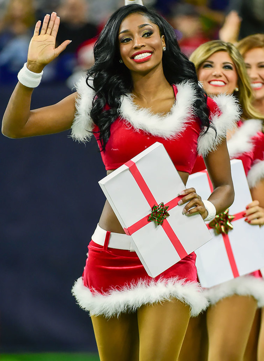 Houston-Texan-cheerleaders-GettyImages-630554058_master.jpg