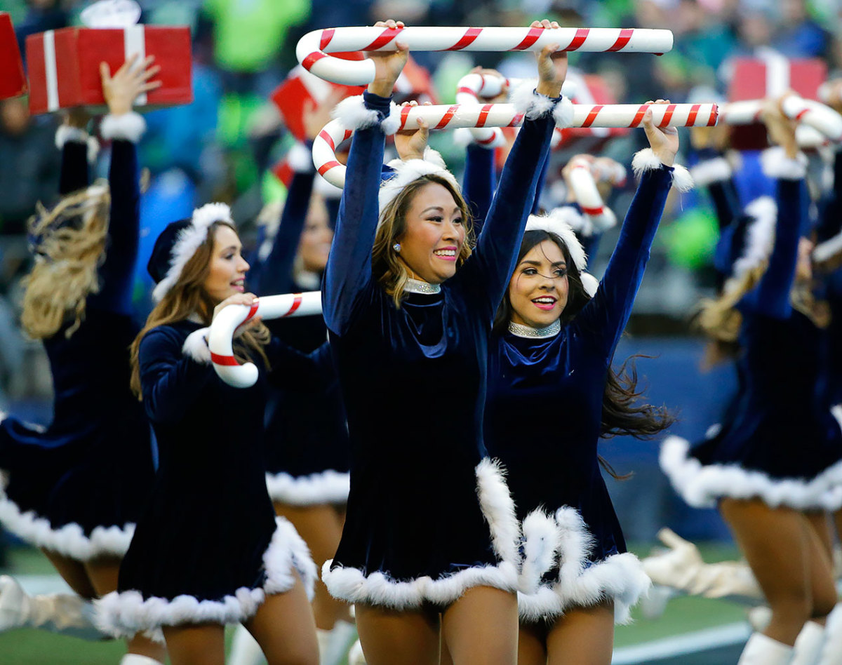 Seattle-Seahawks-Sea-Gals-cheerleaders-AP_639165100419.jpg