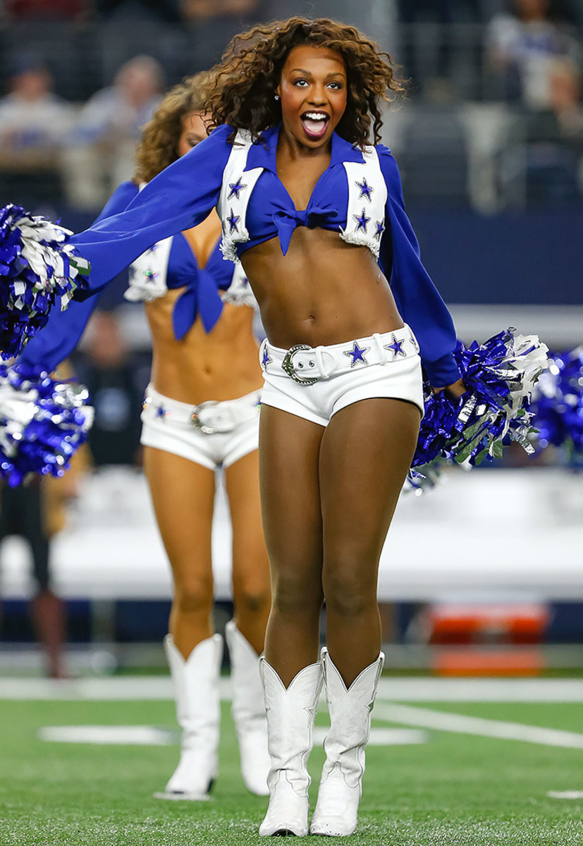 Dallas-Cowboys-cheerleaders-GettyImages-630595918_master.jpg
