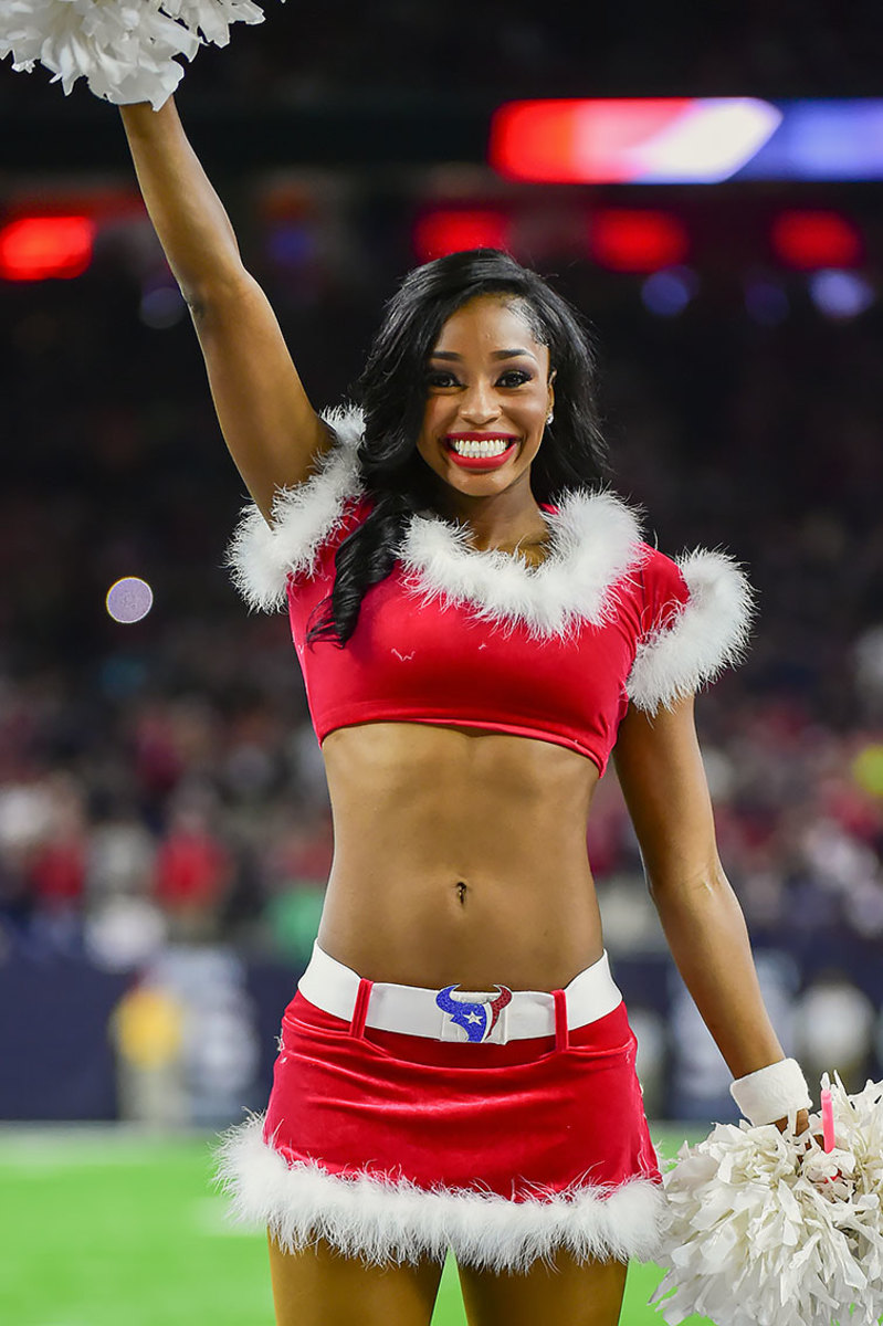 Houston-Texan-cheerleaders-GettyImages-630553850_master.jpg