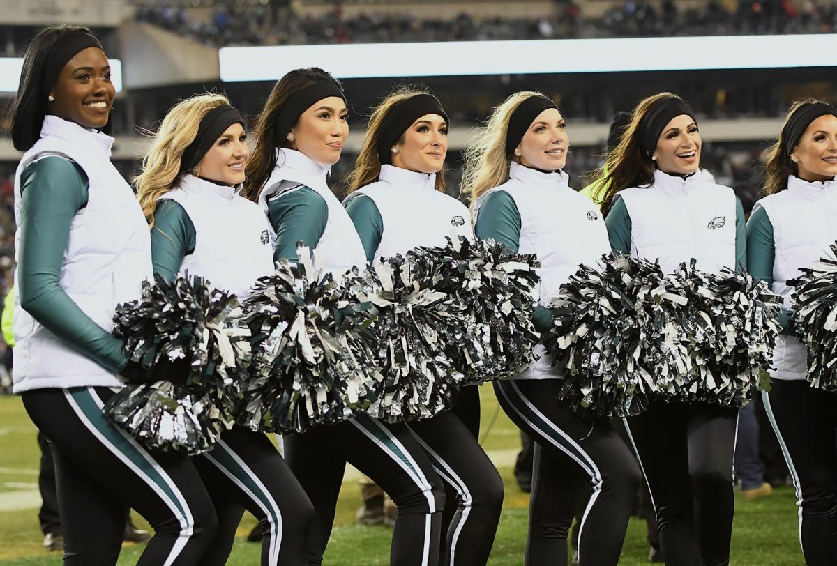 Philadelphia-Eagles-cheerleaders-GettyImages-630553620_master.jpg