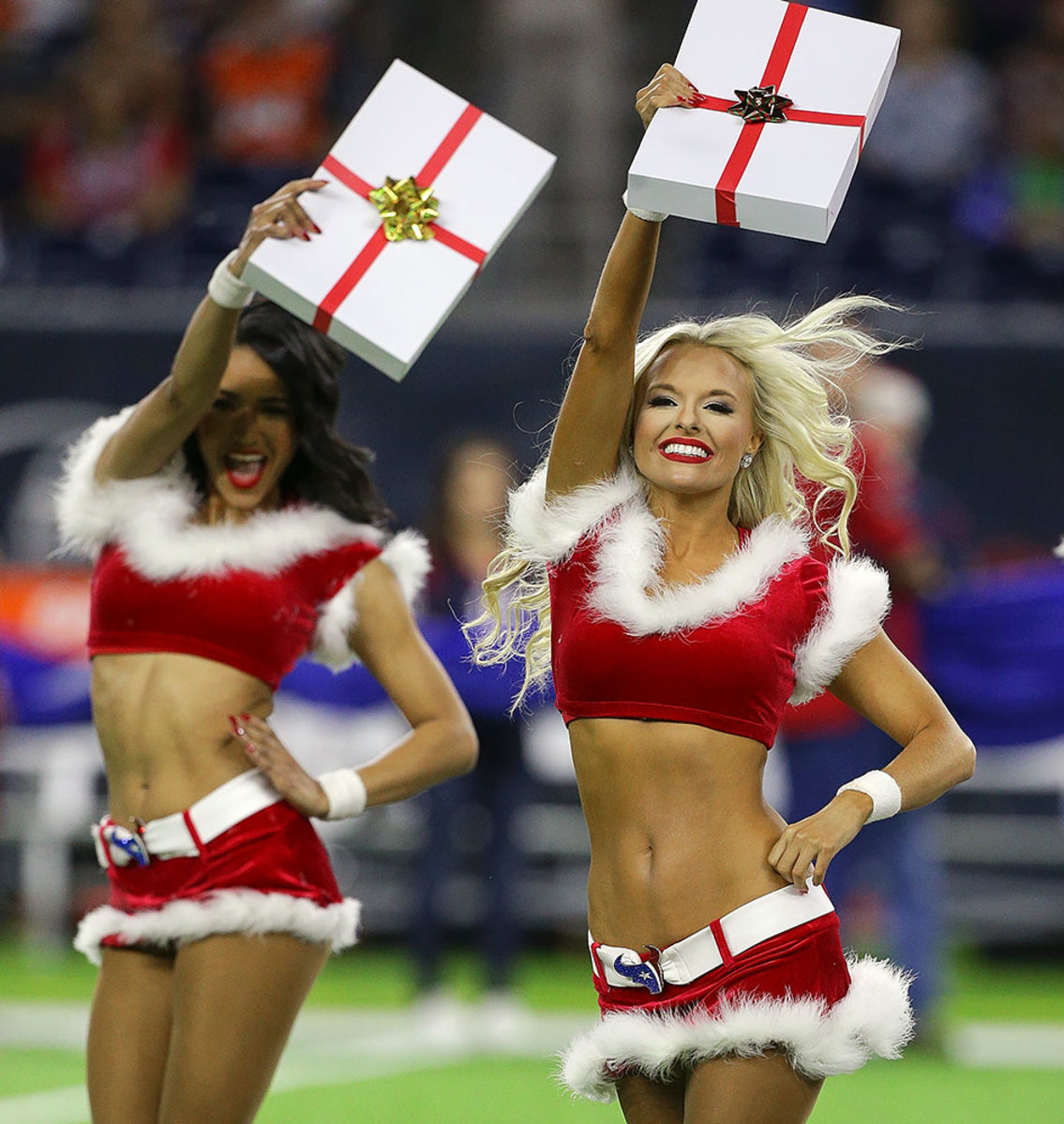 Houston-Texan-cheerleaders-GettyImages-636779376_master.jpg