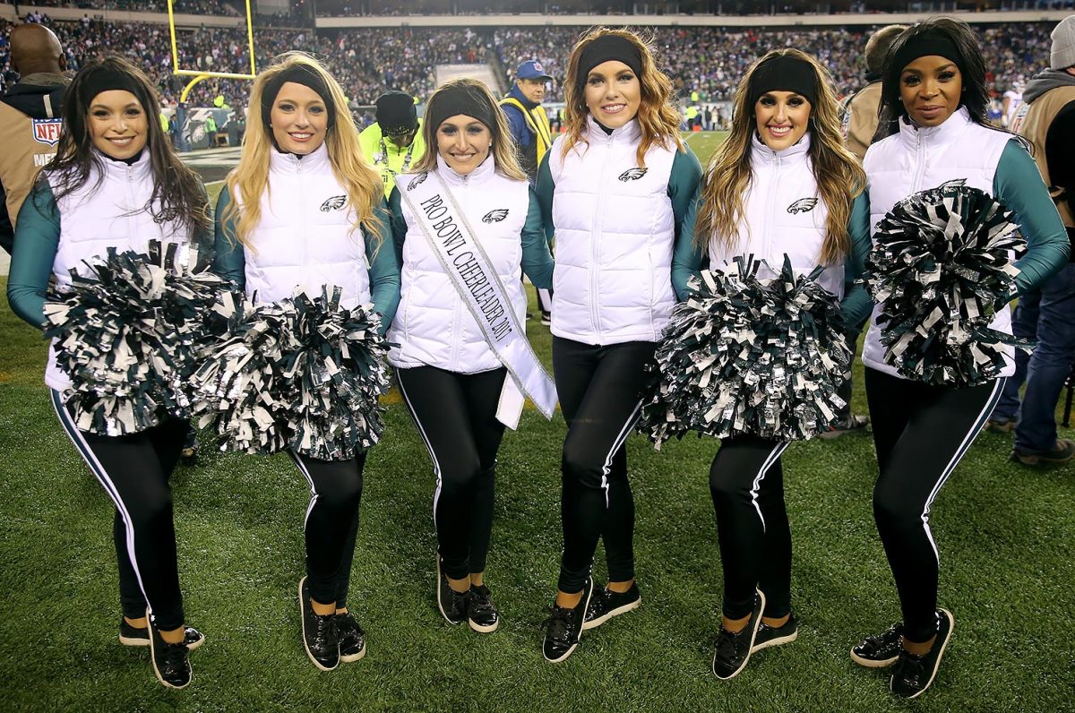 Philadelphia-Eagles-cheerleaders-BEA_4594A.jpg