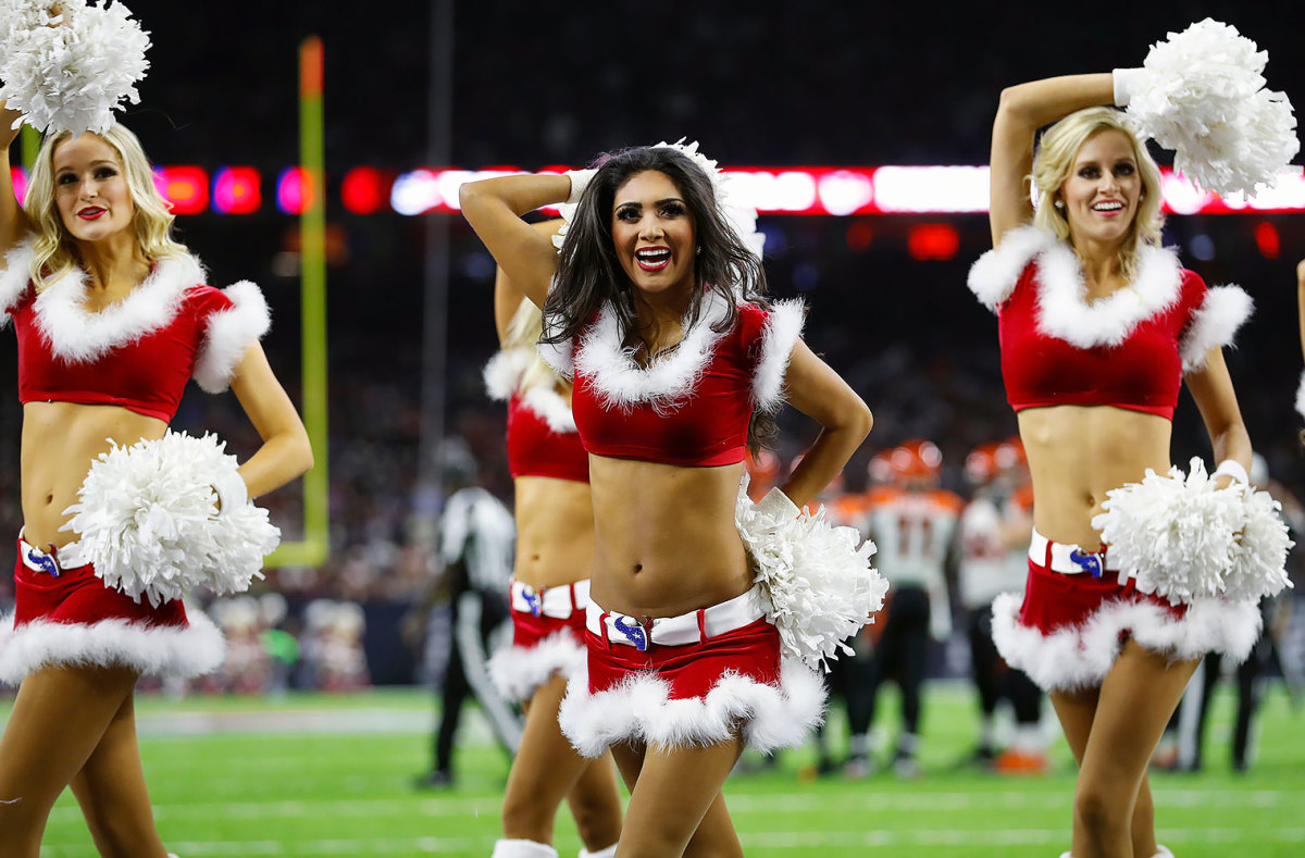Houston-Texan-cheerleaders-GettyImages-636824220_master.jpg