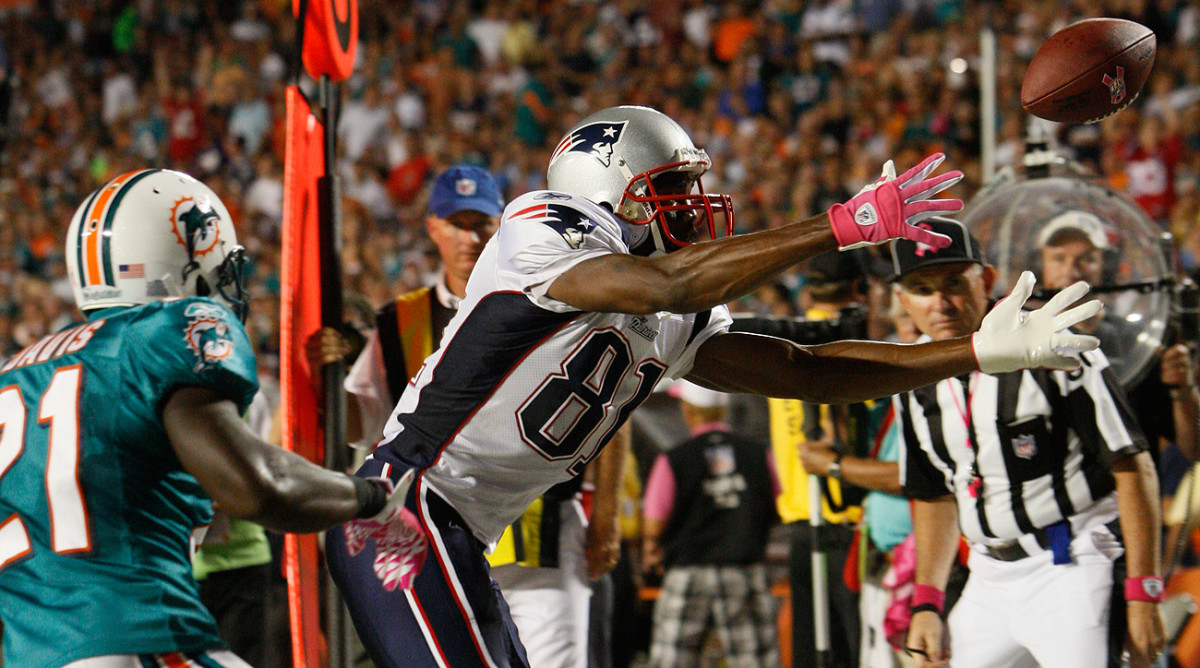 With 982 career catches, Randy Moss was asked by the NFL to help with its Catch Rule Committee this offseason.