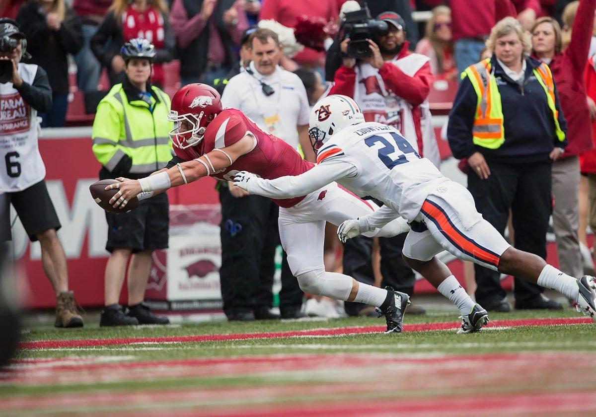14-2015-1024-Arkansas-Drew-Morgan-Auburn.jpg