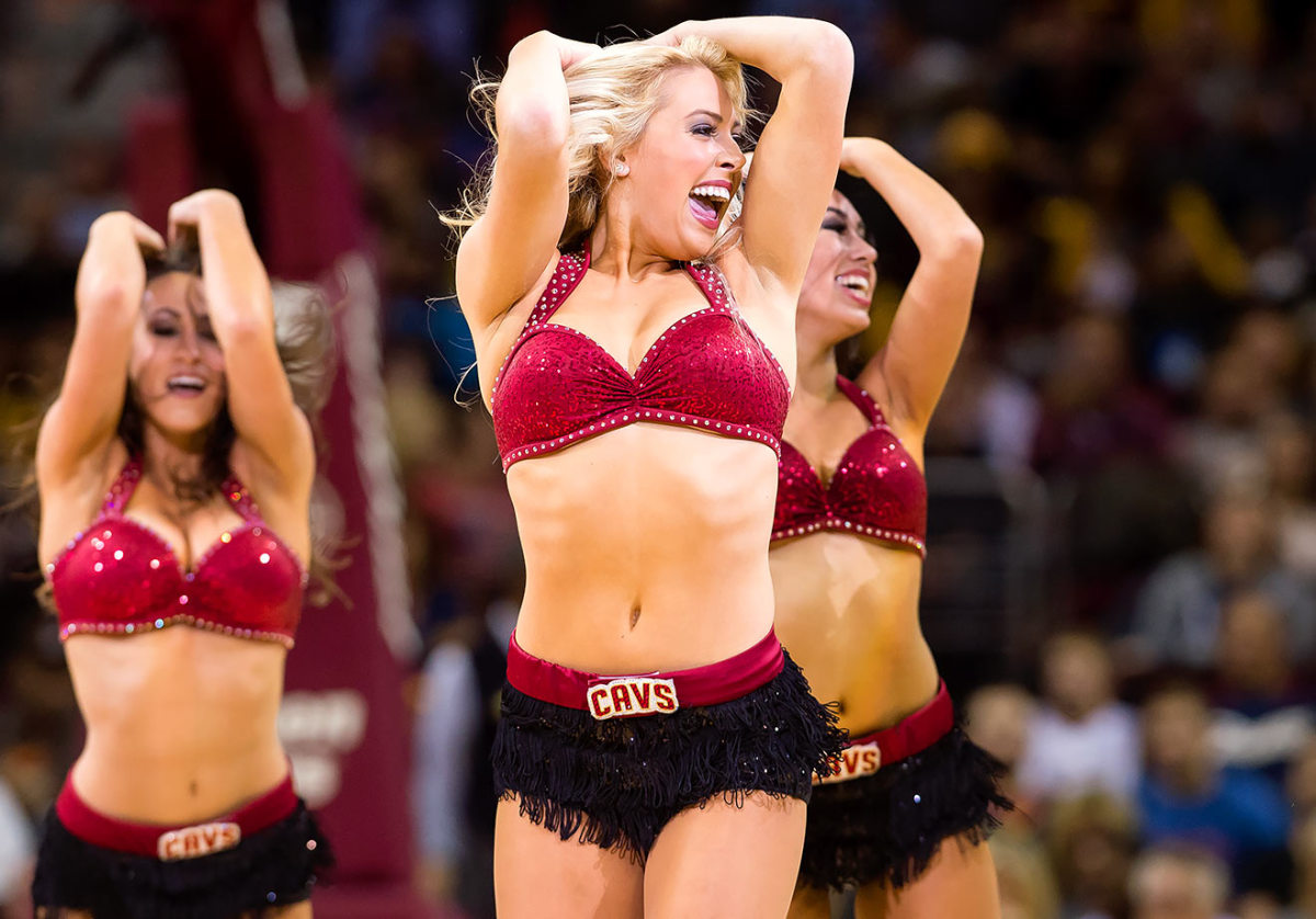 Cleveland-Cavalier-Girls-GettyImages-501441806_master.jpg