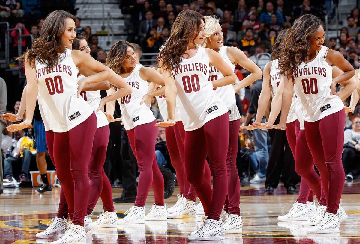 Cleveland-Cavalier-Girls-GettyImages-499110314_master.jpg