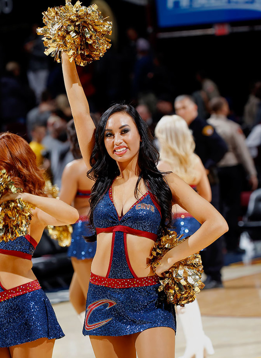 Cleveland-Cavalier-Girls-GettyImages-498820314_master.jpg