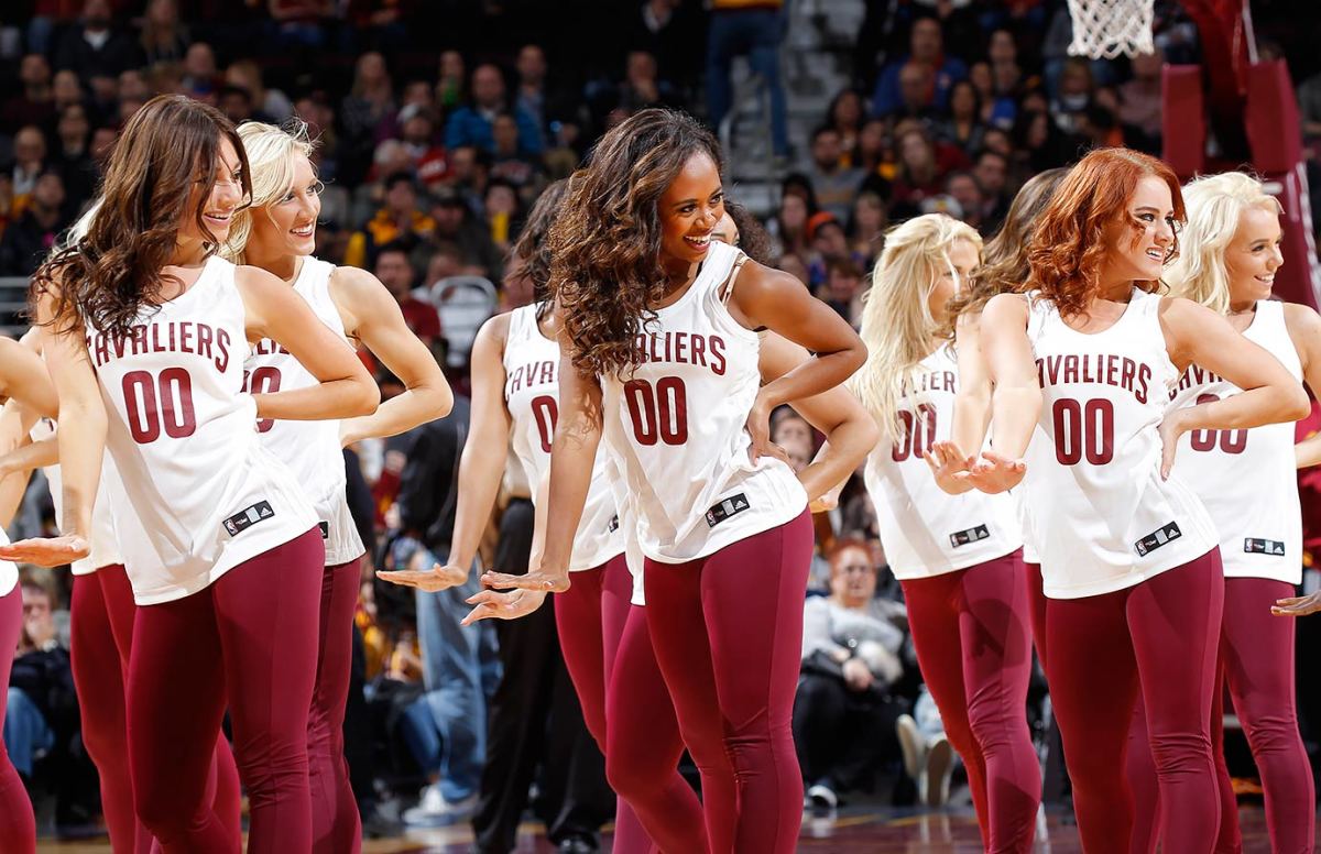 Cleveland-Cavalier-Girls-GettyImages-499110316_master.jpg