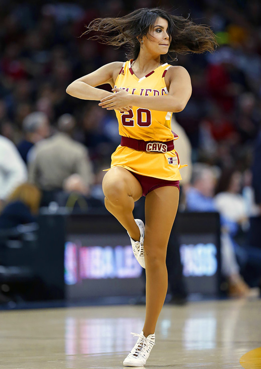 Cleveland-Cavalier-Girls-f2c82dd6b754481883ece068c2a0dbdd-0.jpg