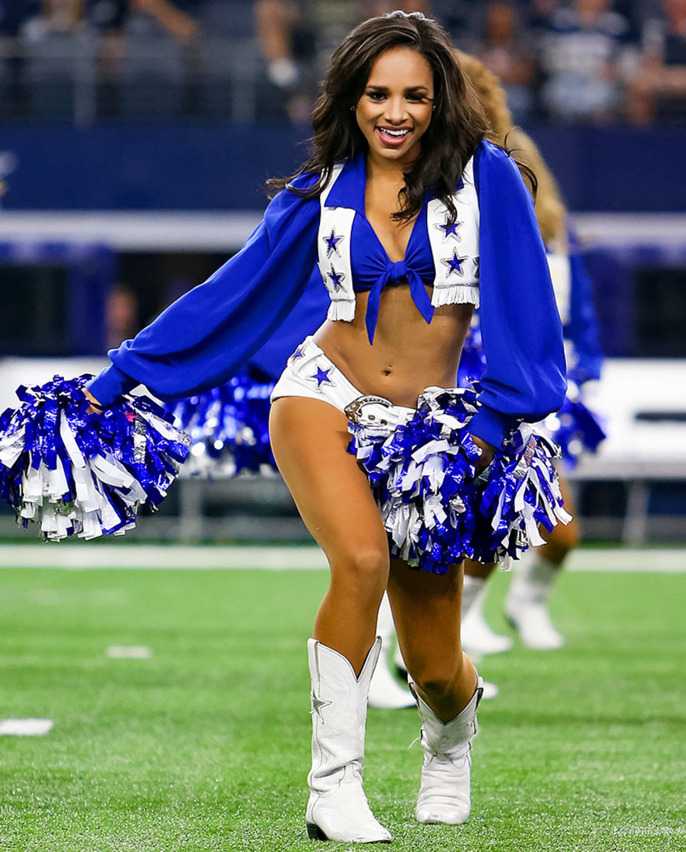 Dallas-Cowboys-cheerleaders-CEY160925248_Bears_at_Cowboys.jpg
