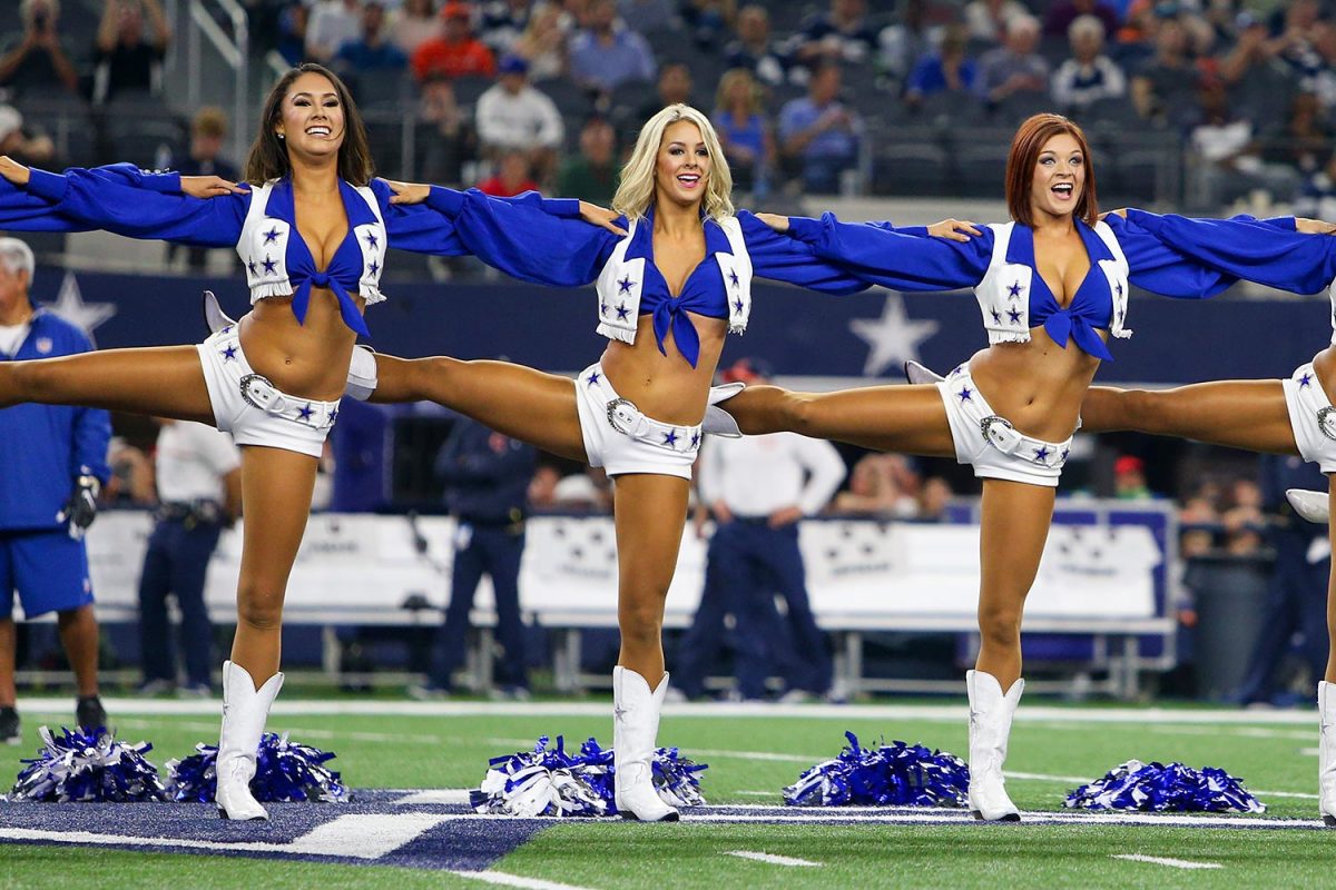 Dallas-Cowboys-cheerleaders-CEY160925306_Bears_at_Cowboys.jpg